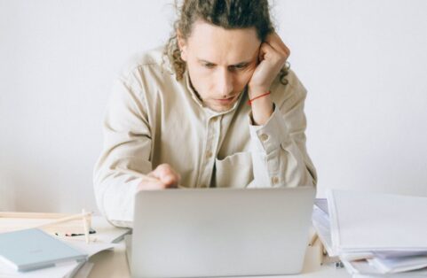 Gérer son temps quand on a trop de travail : la technique du frigo